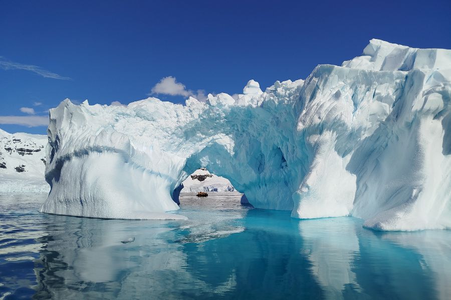 Antarktyda z polskim pilotem, Antarktyda 2026, wyjazd na Antarktydę, DreamGo Exclusive Travel, Quark Expeditions