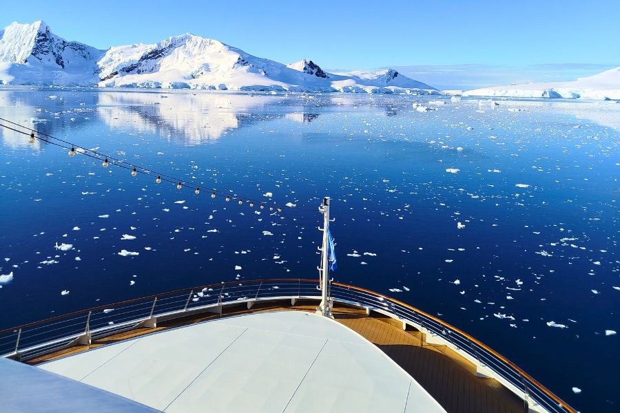 Quark, Antarktyda 2025, DreamGo Exclusive Travel, Antarktyda z polskim pilotem, rejs na Antarktydę, Antarktyda 2026, Quark Expeditions