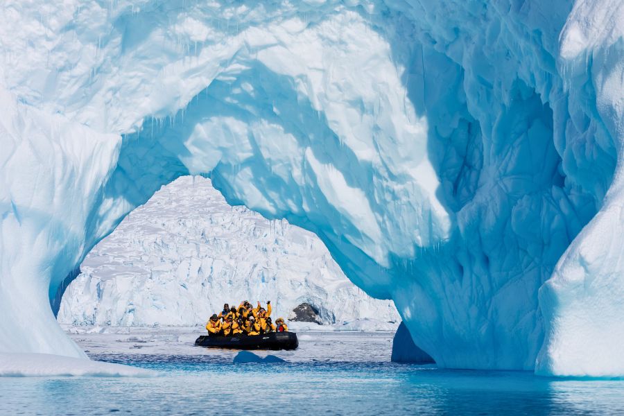 rejs na Antarktyde, Antarktyda z polskim przewodnikiem, Antarktyda 2026, wyjazd na Antarktydę, DreamGo Exclusive Travel
